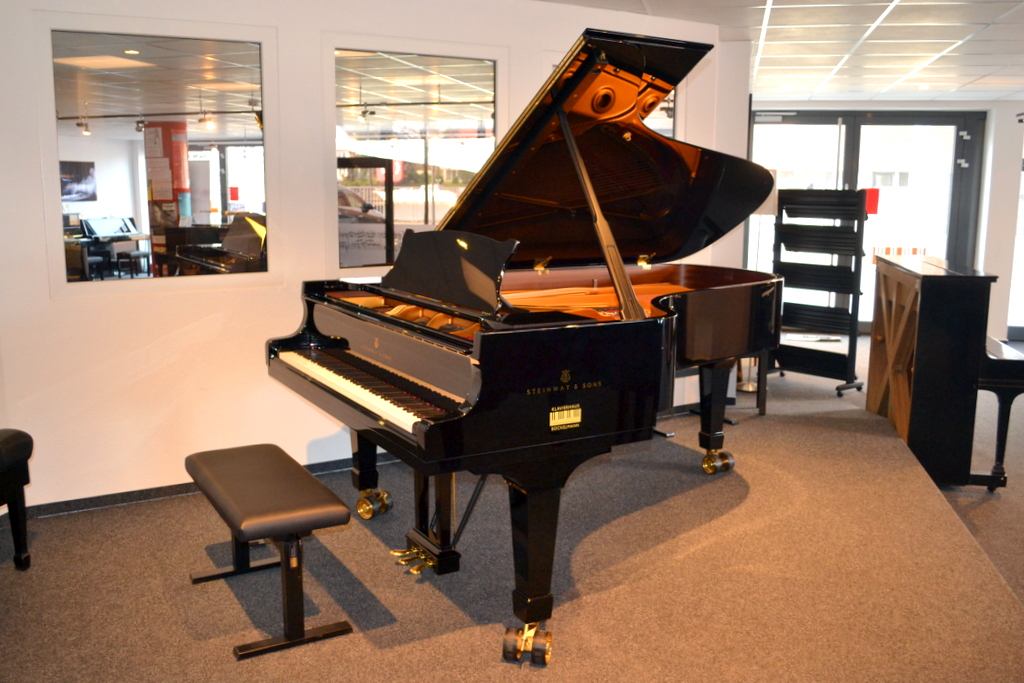 Leih-Flügel Steinway & Sons Modell C